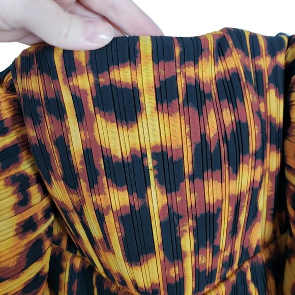 Solace London Leopard Print Mini Dress Mindy Kaling Artsy Exaggerated Sleeve - Picture 6 of 15